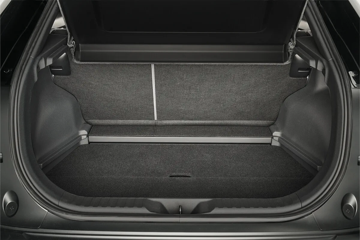 Toyota C-HR+ (2026) interieur (zitplaatsen)