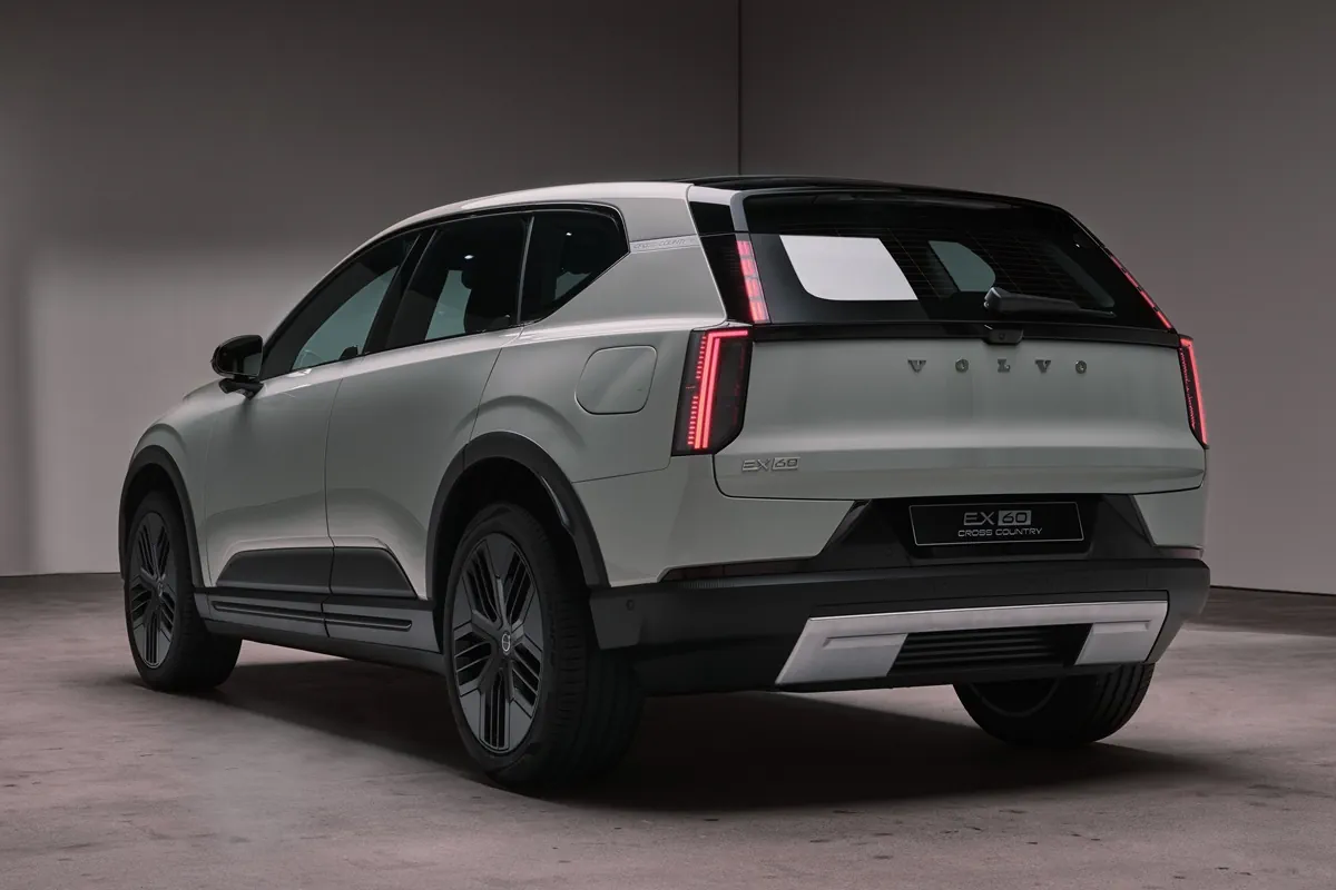 Volvo EX60 (2026) rear view