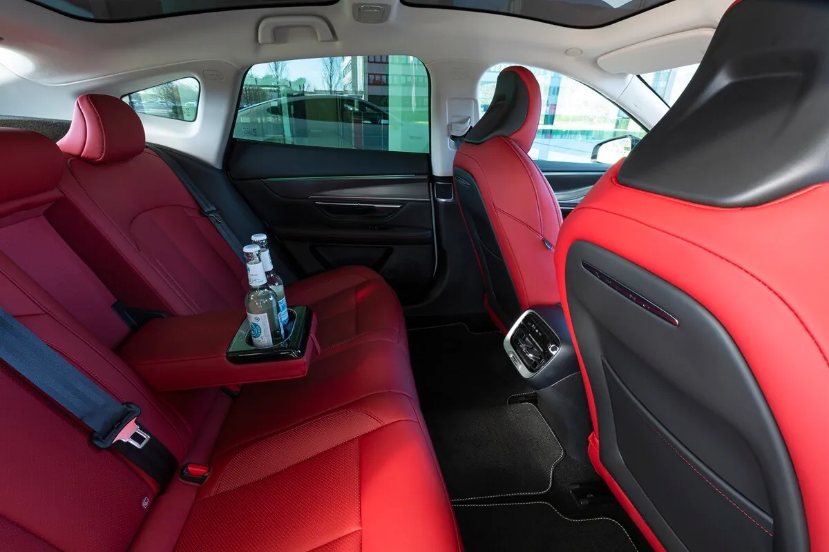 Xpeng P7 (2023–2025) Innenraum / Sitze