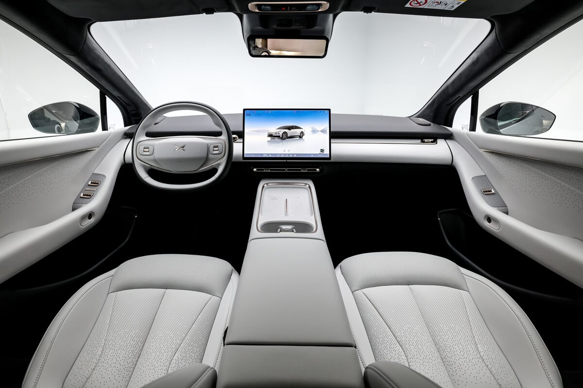 Xpeng P7+ (2026) dashboard view