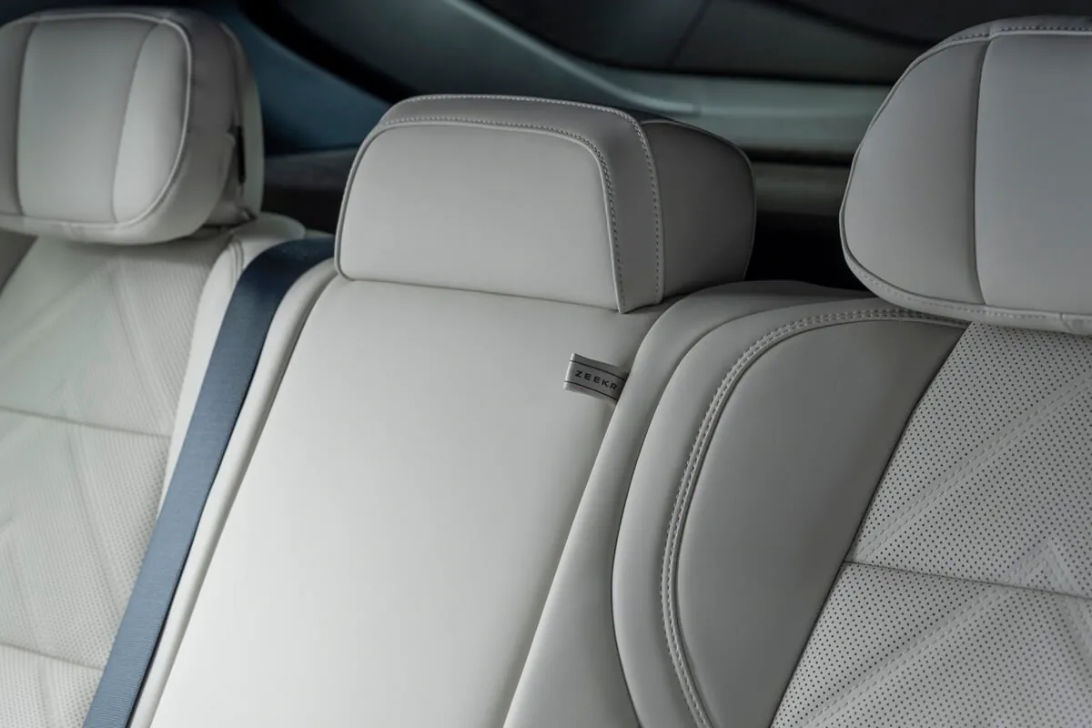 Zeekr 001 (2026) interieur (zitplaatsen)